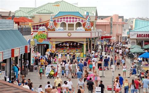 Jenkinson's boardwalk - Jenkinson’s Boardwalk is an approximately mile-long destination on the Jersey Shore with a wide variety of activities perfect for the whole family. Attractions include an Aquarium, Amusement Park, arcades, and games of chance.
